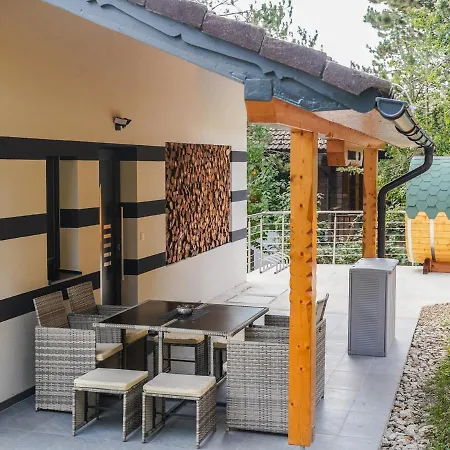 Ferienhaus In Niederoesterreich Mit 3 Apartments Mitten Im Wald Feuchtenbach Exterior photo