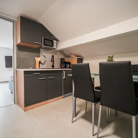 Ferienhaus In Niederoesterreich Mit 3 Apartments Mitten Im Wald Feuchtenbach Exterior photo