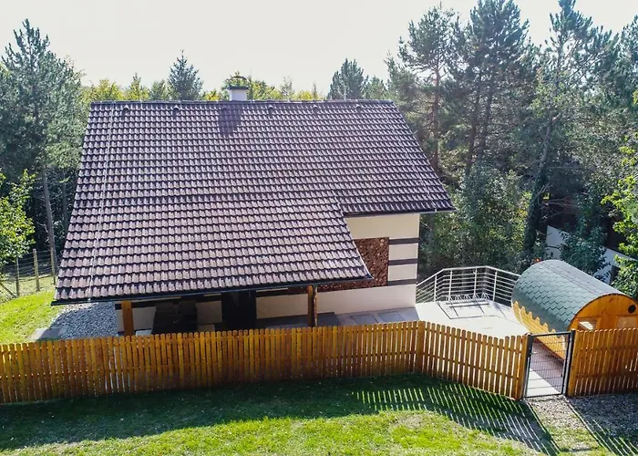 Ferienhaus In Niederoesterreich Mit 3 Apartments Mitten Im Wald